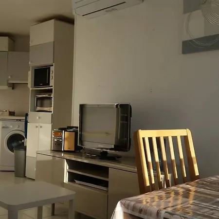 Apartment 2p Climatise Avec Loggia Et Garage - - Fr-1-680-12 *